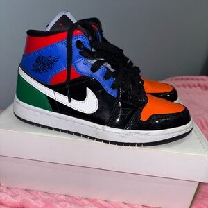 Women’s Air Jordan 1 Mid SE